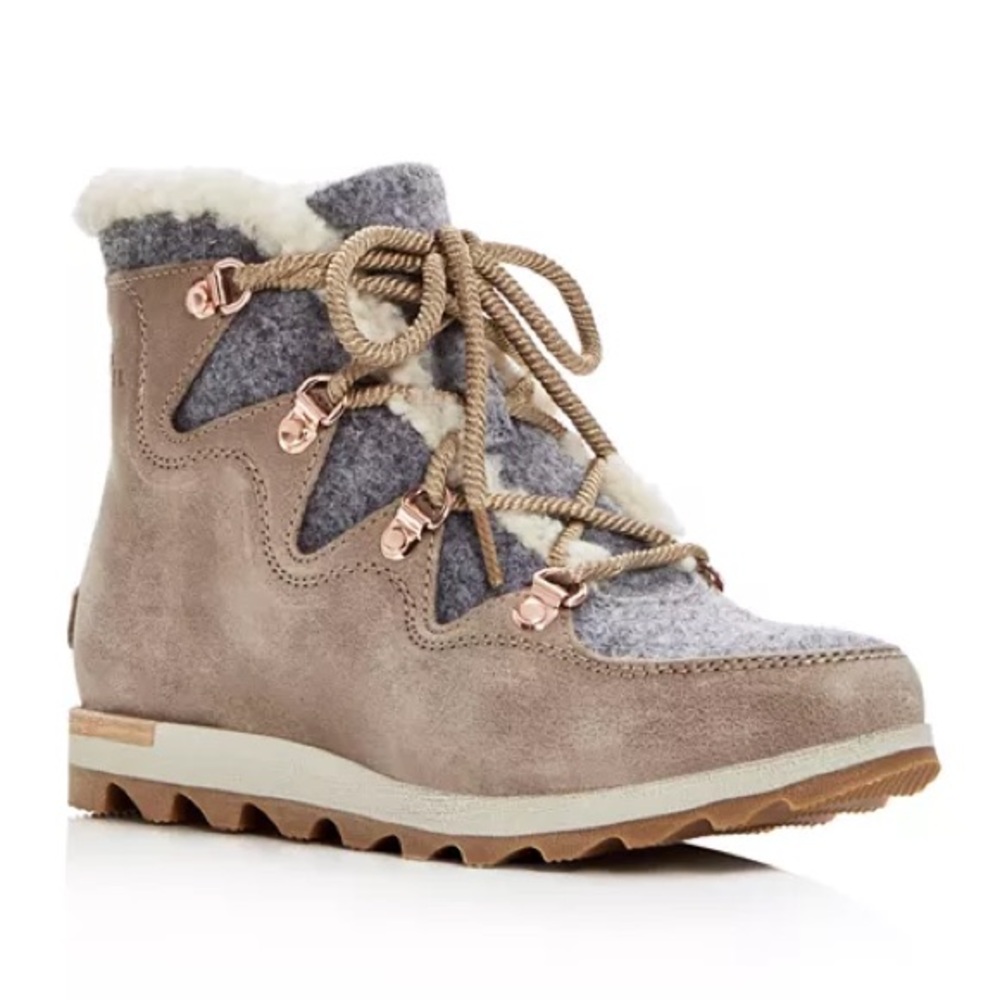 SOREL Women's‎ Sneakchic Alpine Shearling & Leather Lace Up Booties SIZE 8